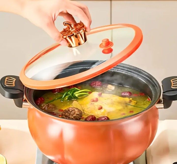 Кастрюля с крышкой