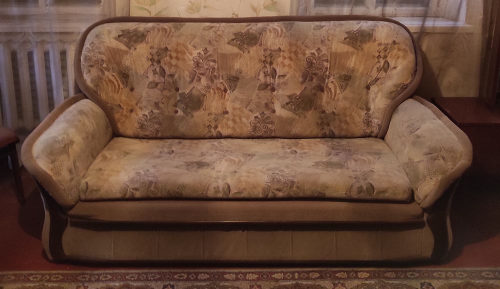 Діван-ліжко, диван -кровать.