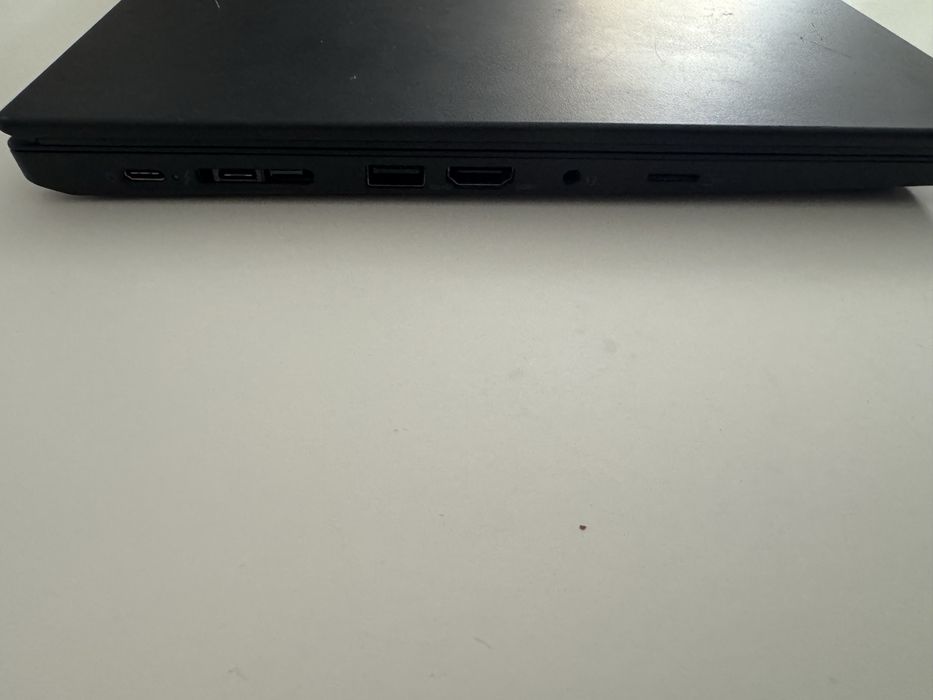 Lenovo ThinkPad T490 - Excelente Estado