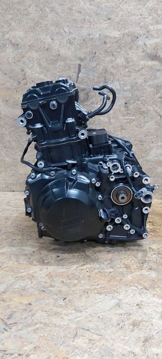 F900xr F900 Silnik dekiel oslona stator magneto pompa tryb sprzeglo