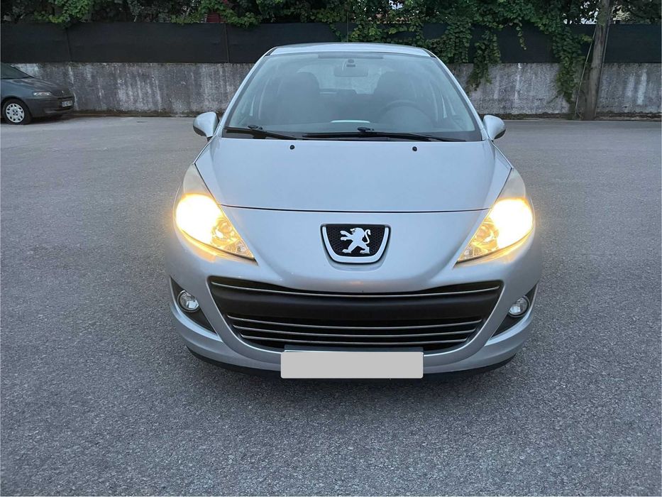 “Edição ‘200 Anos da Peugeot’, 1.4 HDi super económico"