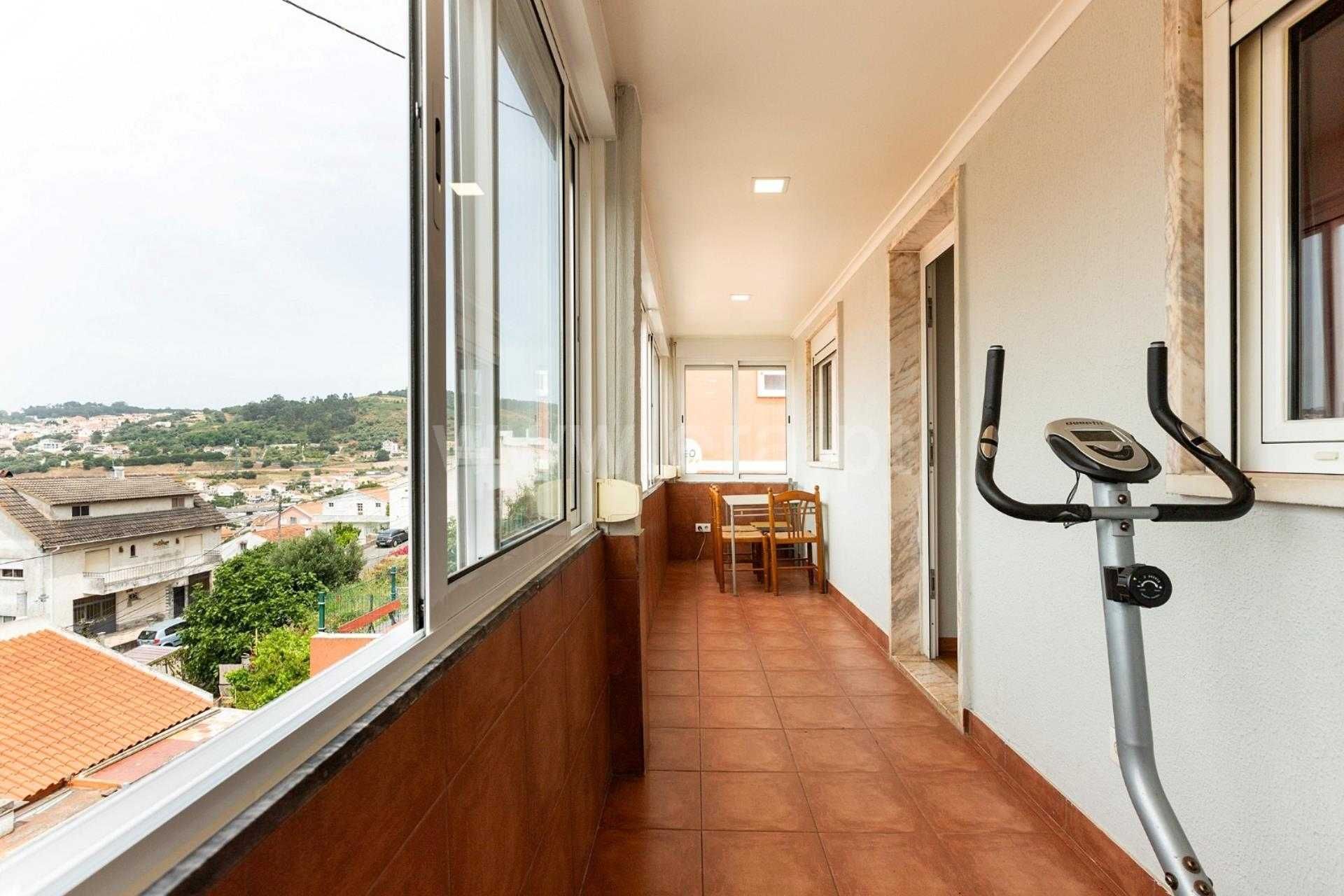 Vivenda em Caneças / Ramada excelente oportunidade de investimento