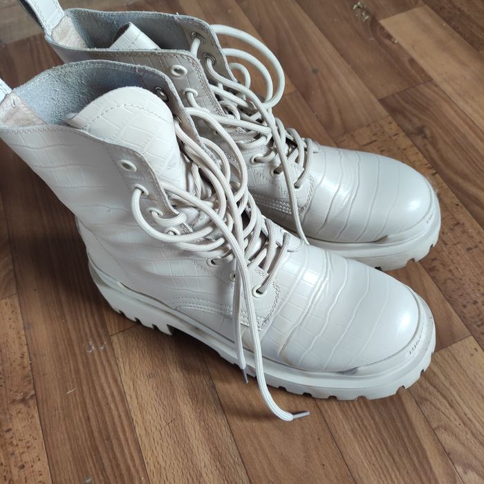 Челсі, чобітки estro 39 р.