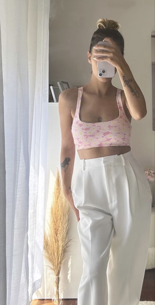 Top rosa c/ flores