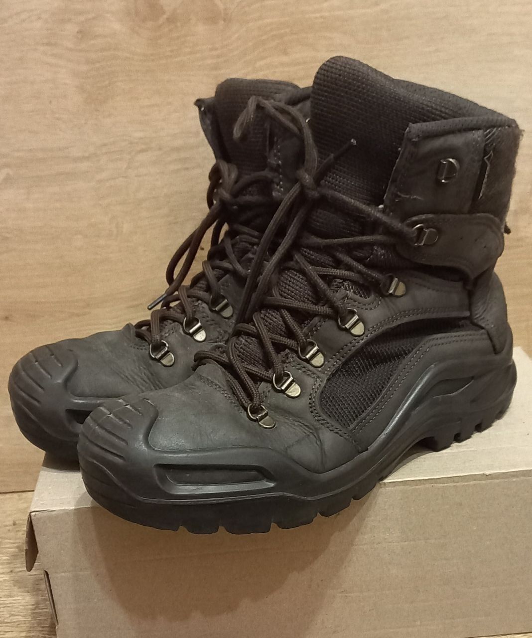 Берци Талан .Літо(короткі) та Демісизон(високі)Gore-Tex.В розмірах!