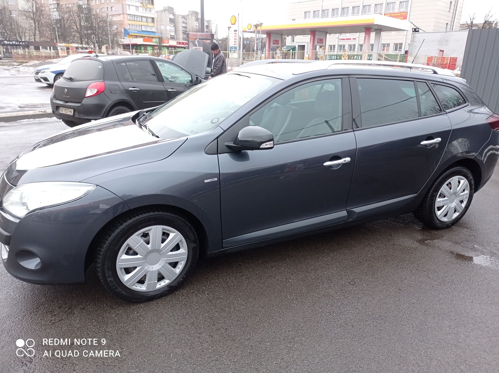 Продам renault megane 3.  BOSE. Объем Двигателя  1.9.  2011 год