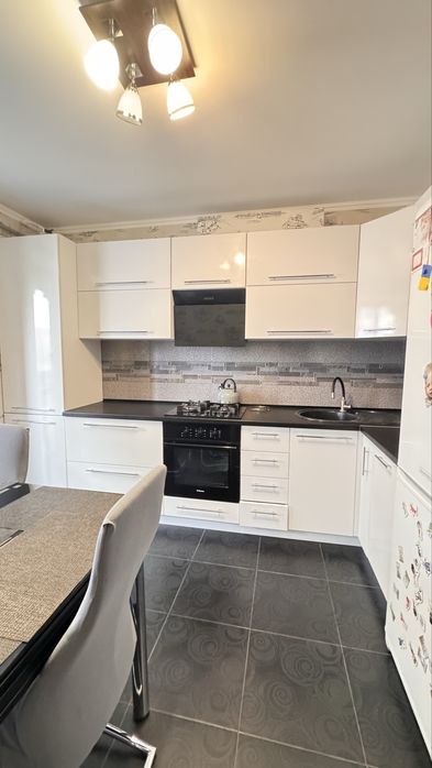 Продаж квартири з сучасним ремонтом!