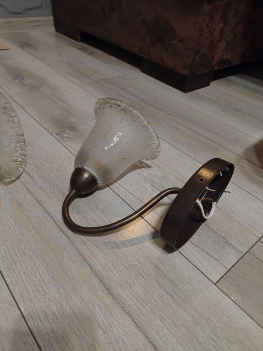 Lampa wisząca trzy klosze plus kinkiet do kompletu jeden klosz