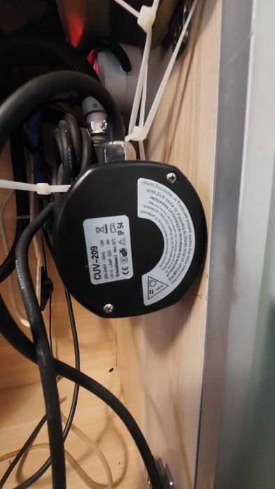 Акваріум 200 л з тумбочкою і обладнанням б/у