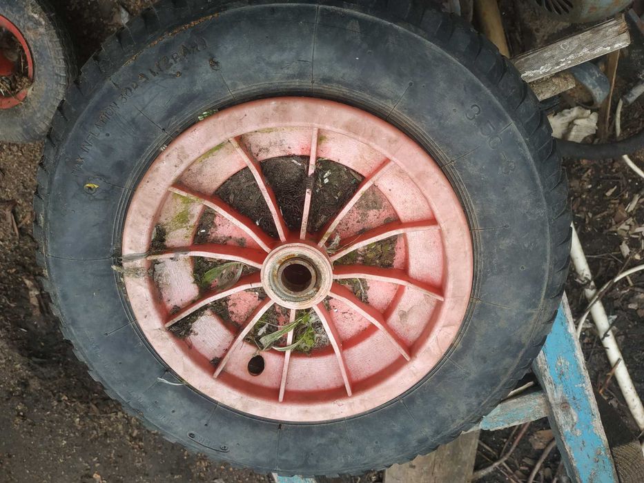 колеса с осью на грузовую тачку.