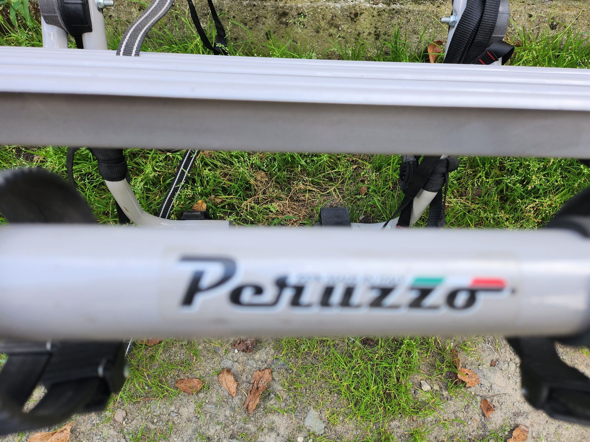 Bagażnik rowerowy na klapę  na 3 rowerowy