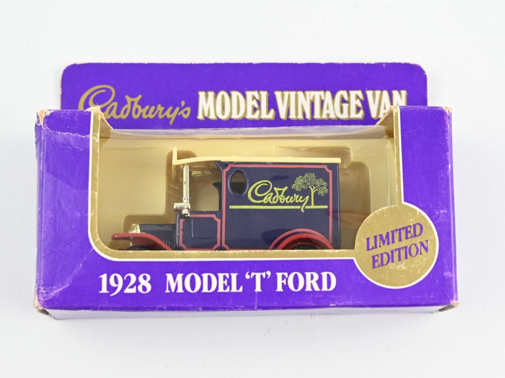 LLEDO - Cadbury's - Model Ford T Van Cadbury's