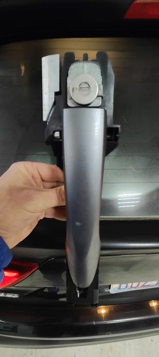 Ручка водійська Nissan Rogue sport  20 рік