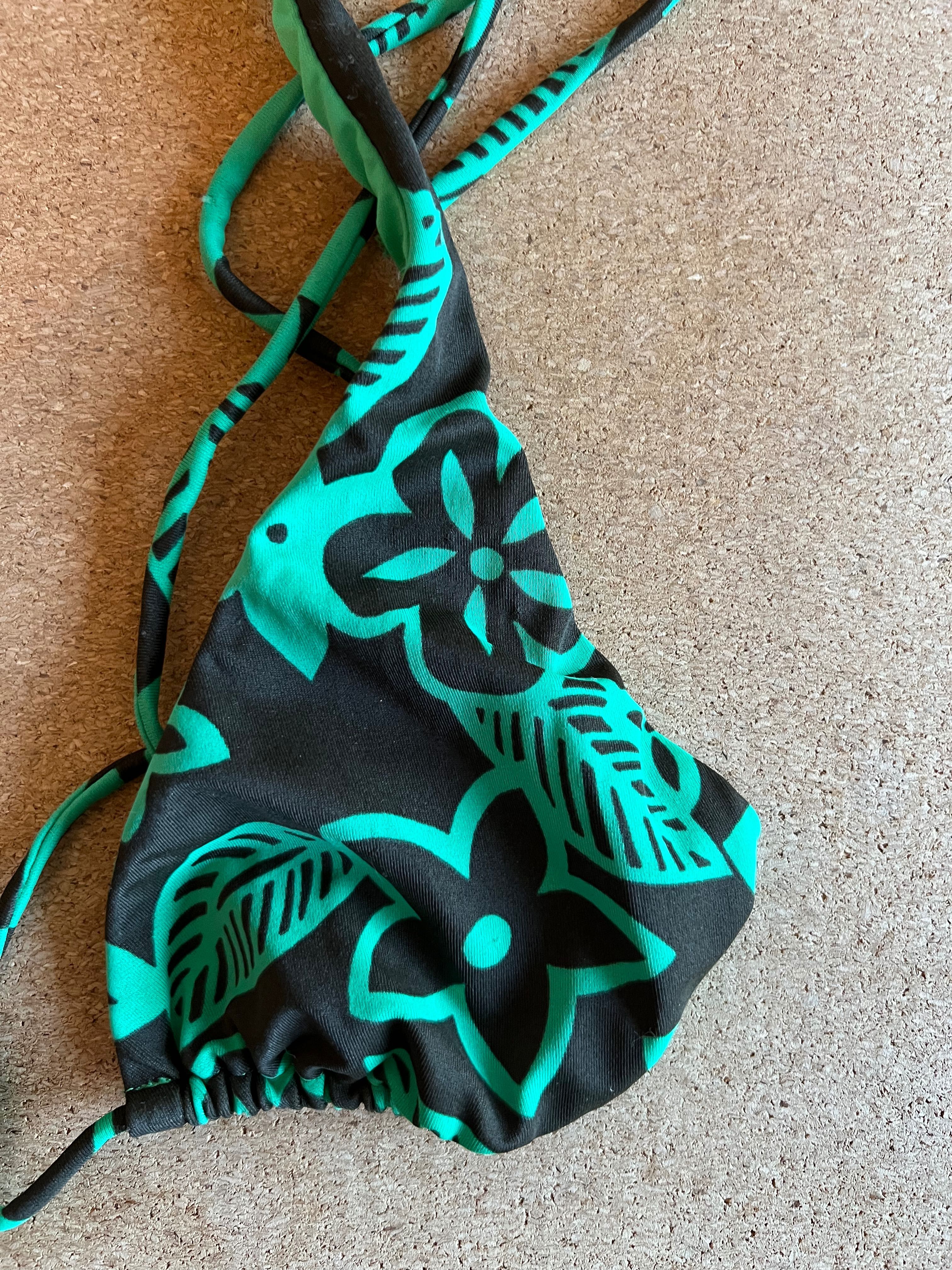 Bikini completo verde e preto da Calzedonia