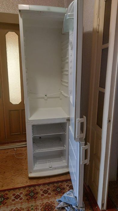 Продам холодильник.