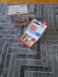 Kasa drewniana Playtive z banknotami