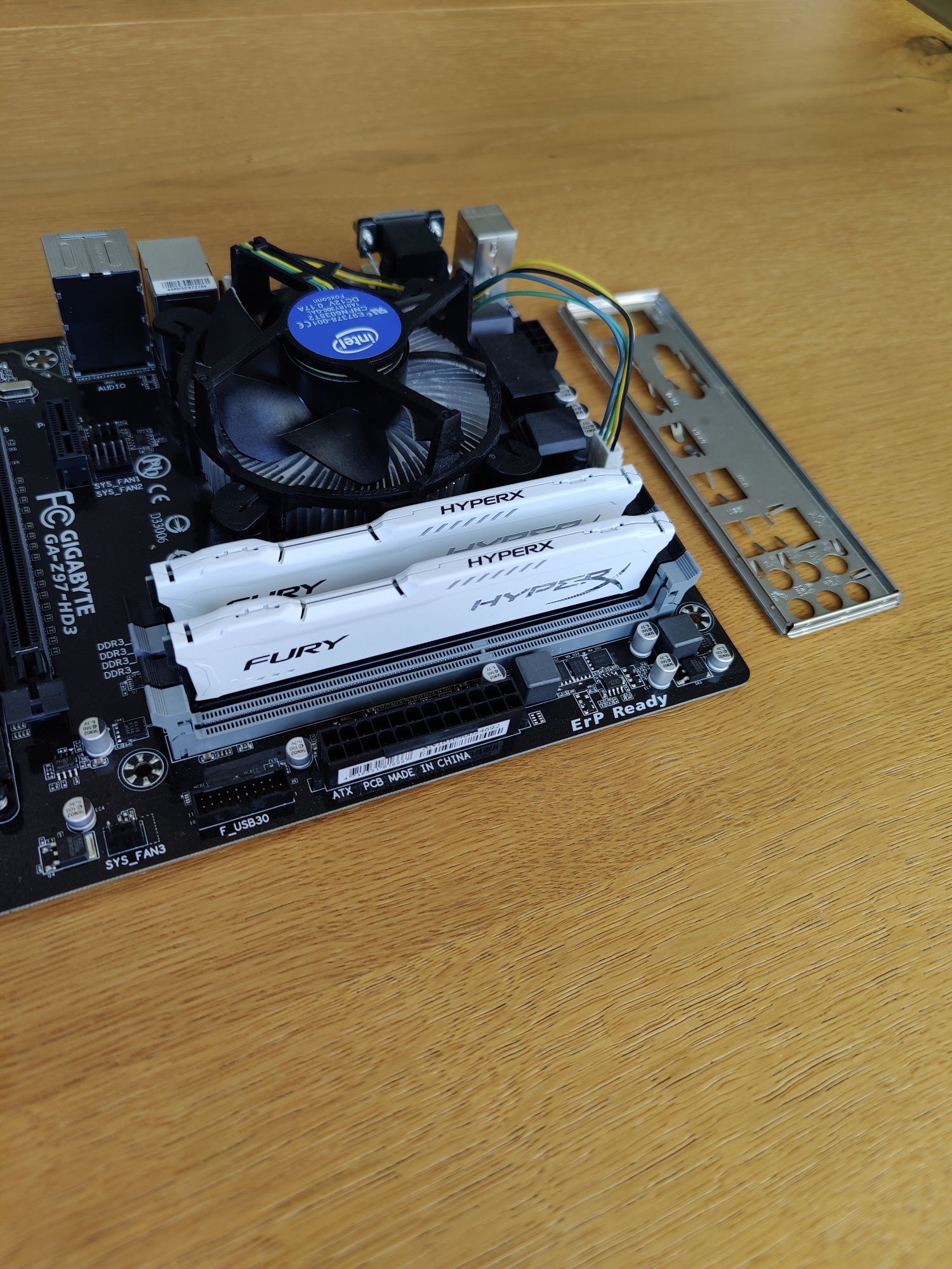 Komputer Intel i5, Gigabyte, Msi GTX 750, HyperX