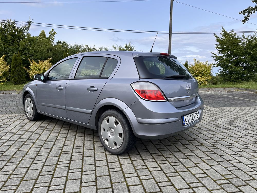Opel astra H 2005