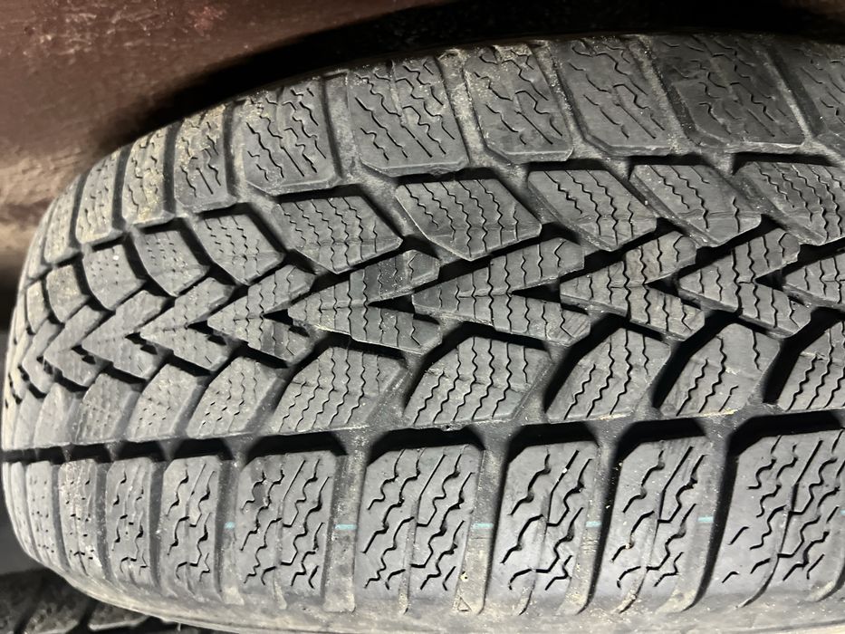 Зимова резина 195 /65 R15 Dunlop Response разом з дисками BMW