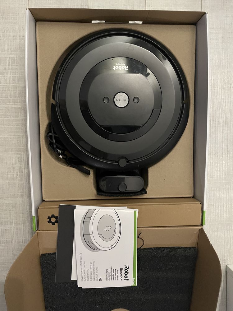 Робот пилосос - Roomba E5