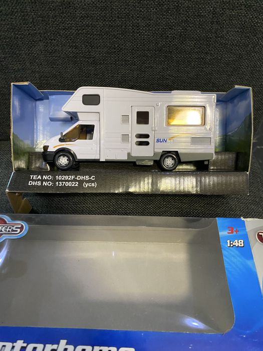 Игрушечный дом на колесах Teamsters Motorhome 1*48