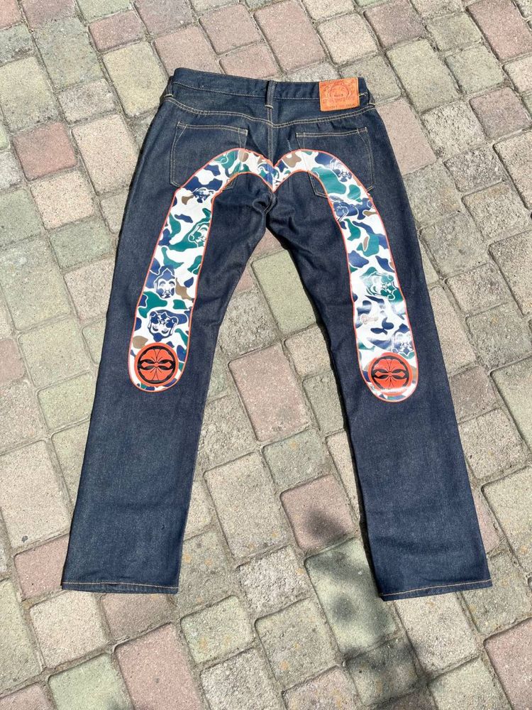 Оригінальні джинси evisu