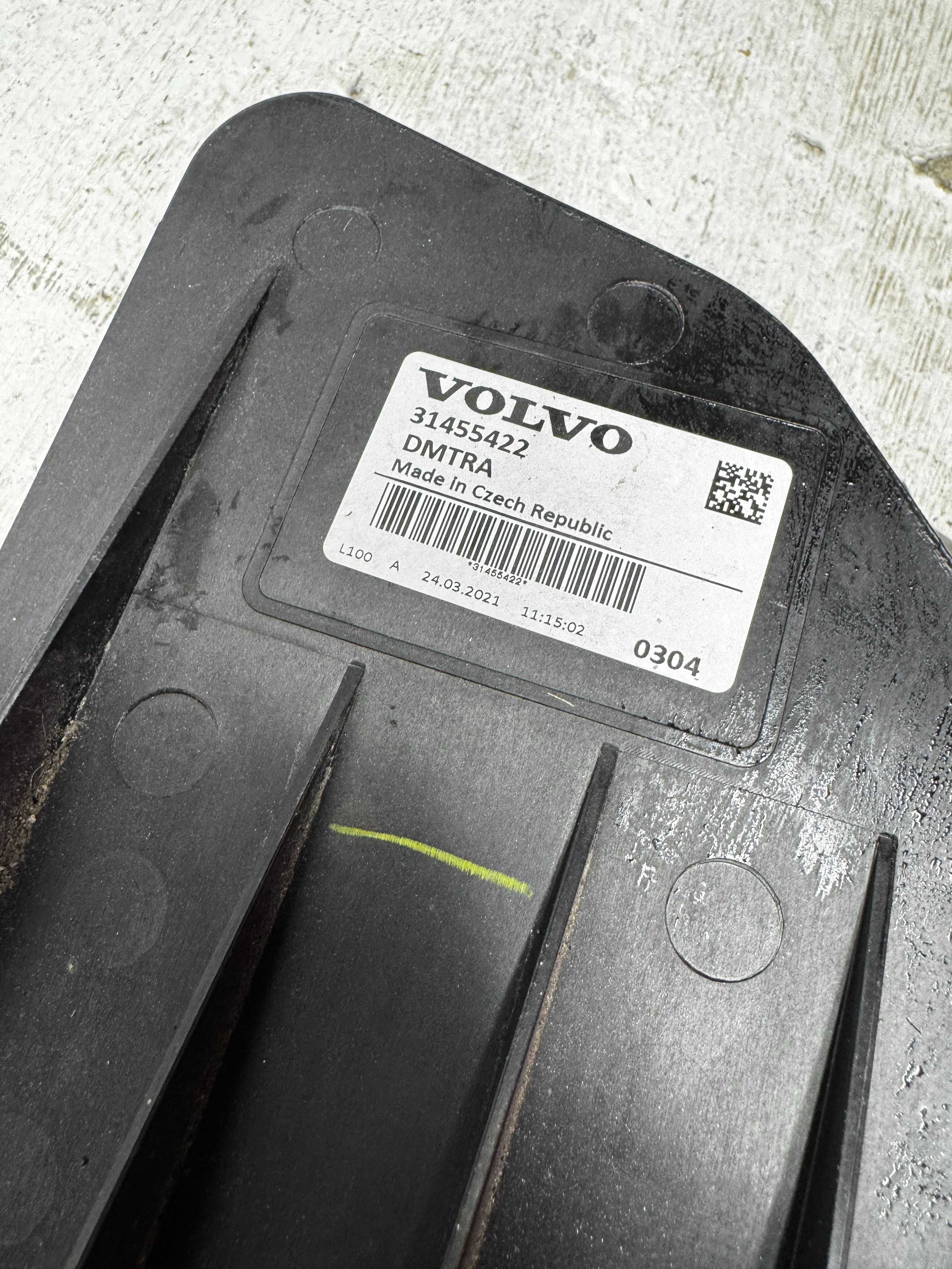 Wlot powietrza żaluzja VOLVO XC40,C40  314,55422