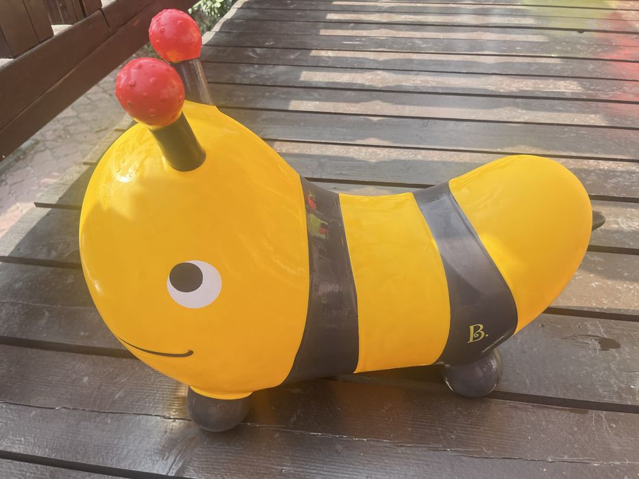 Skoczek Pszczółka Bouncy Boing Bizzi B. Toys