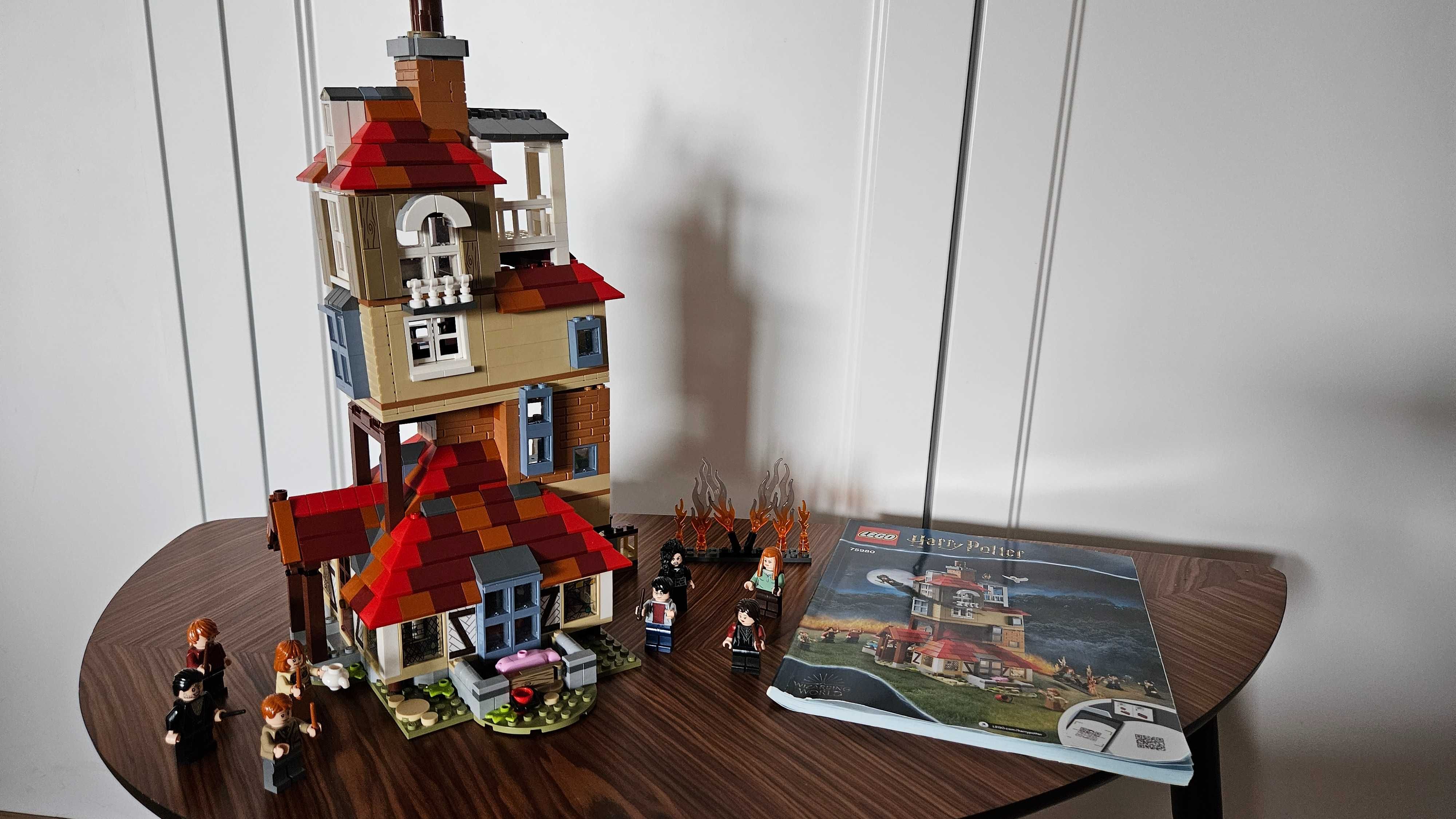 Jak NOWE! Kompletne LEGO® 75980 Harry Potter - Atak na Norę