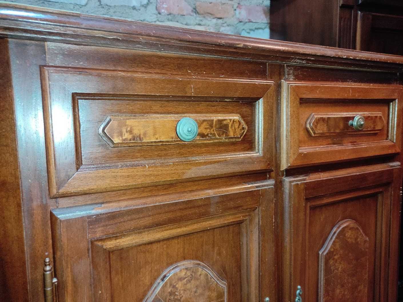 Komoda orzechowa dwódrzwiowa meble używane z Niemiec
