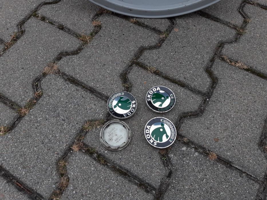 Oryginalne alufelgi 17 cali 5x112 skoda vw felgi aluminiowe ET54