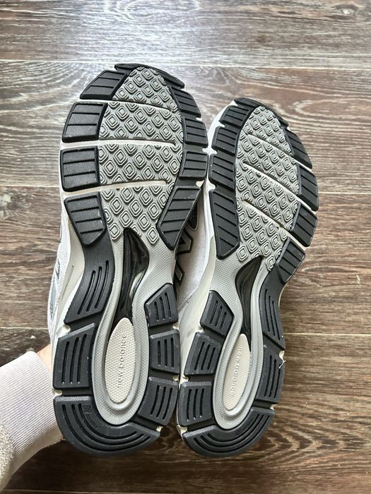Кросівки New Balance 990v4 сірі
