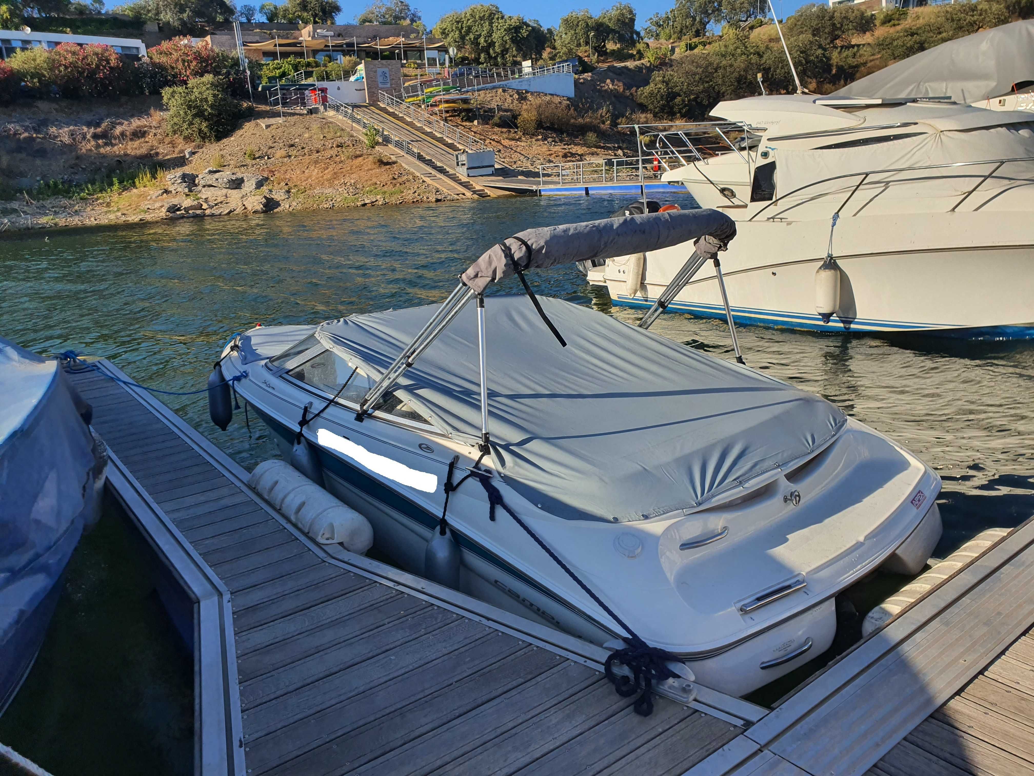 Barco Campion Allante com atrelado Mercruiser 145HP