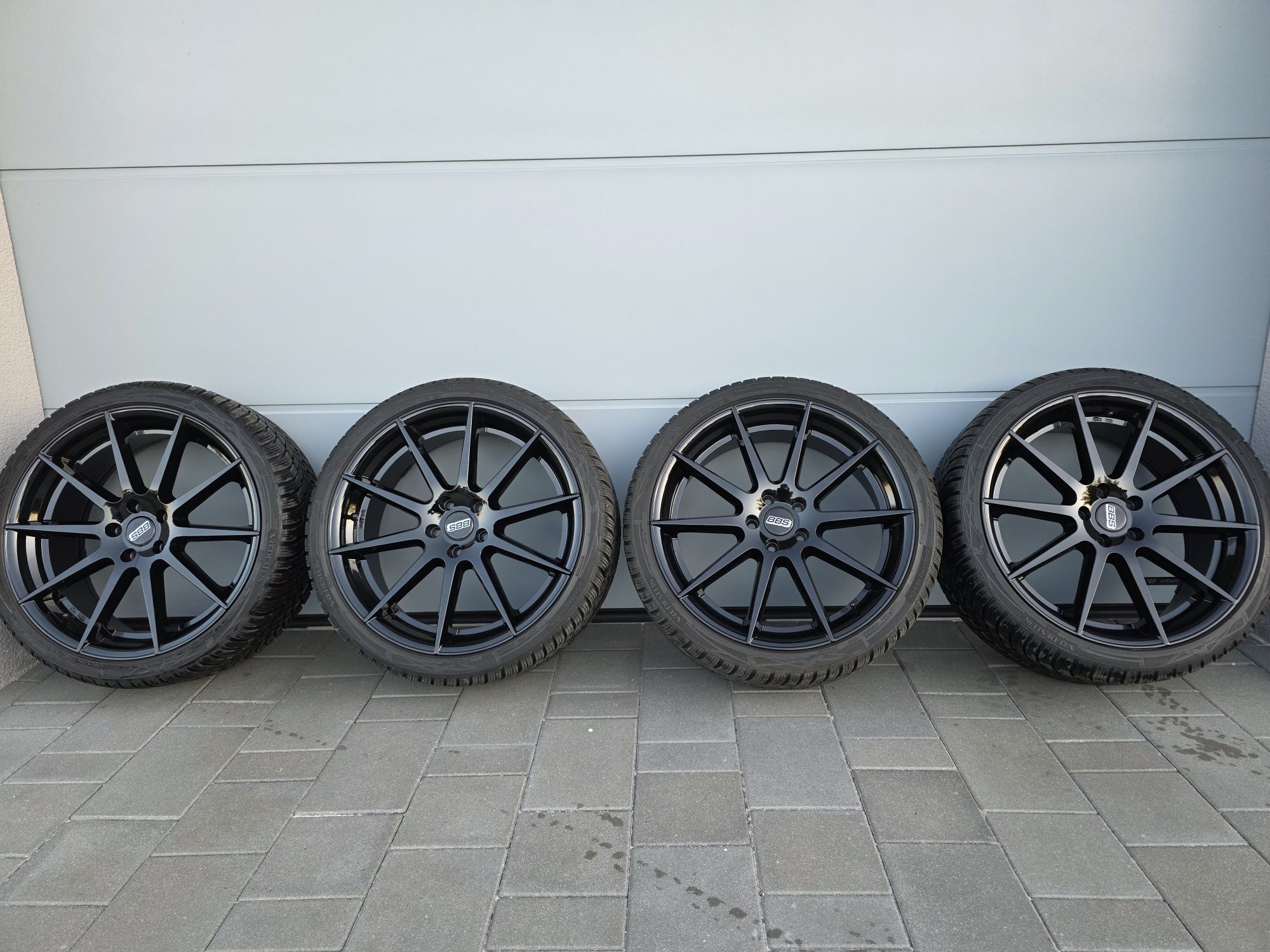 Felgi aluminiowe TEC Wheels GT7 20" 5x112 8,5J ET45 opony Vredestein 2