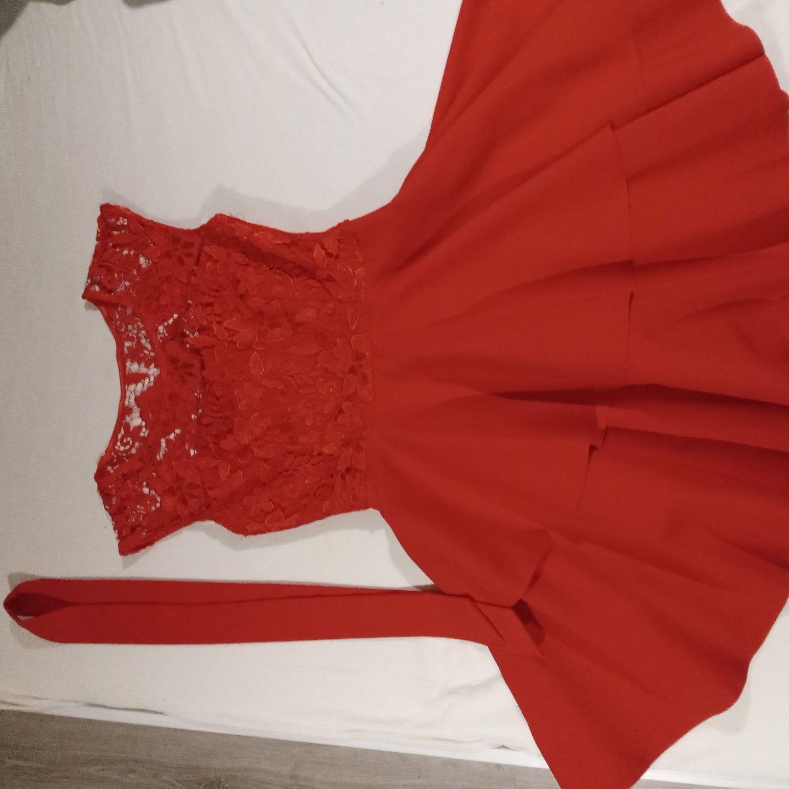 Sukienka czerwona, rozm 36
