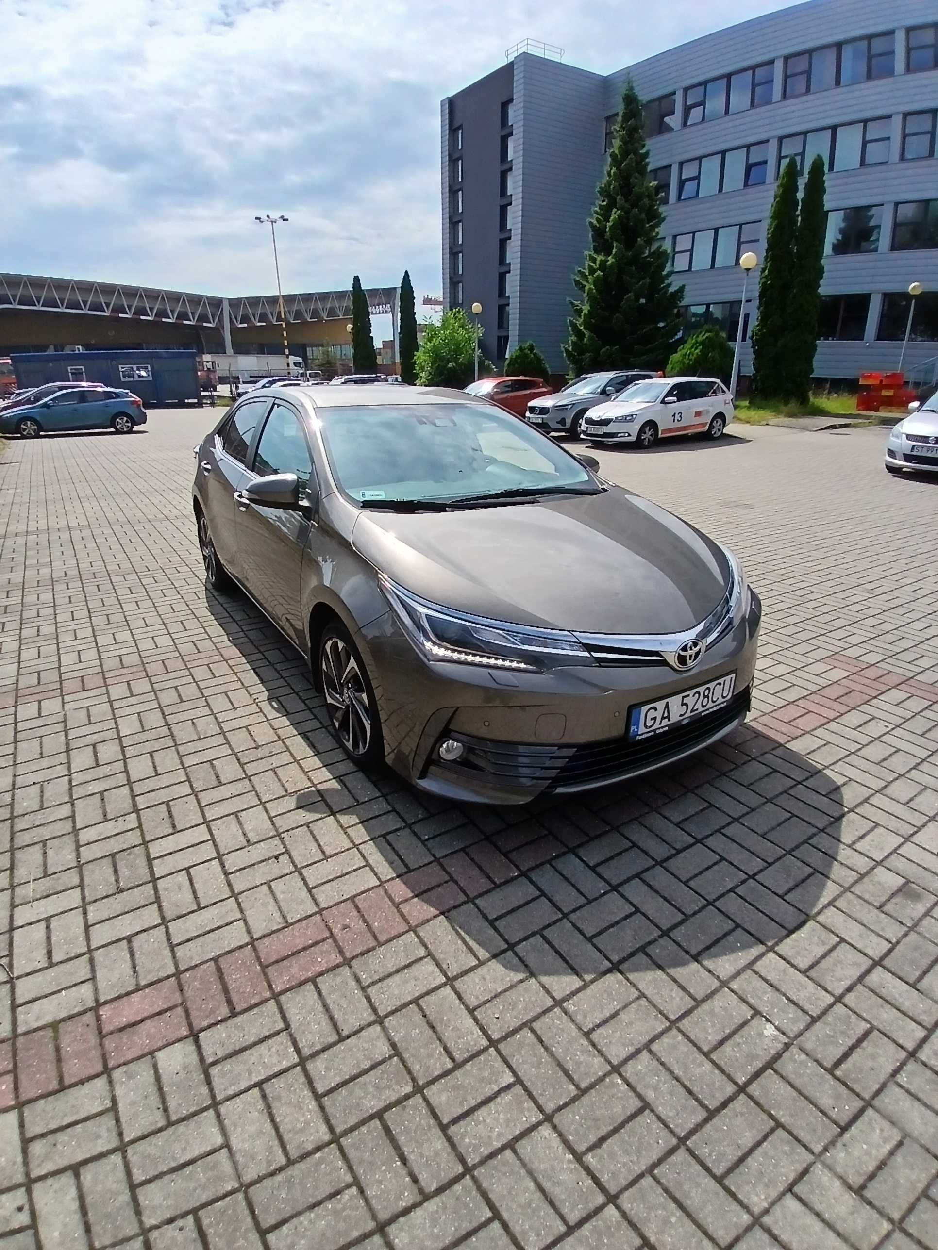Toyota Corolla Sedan