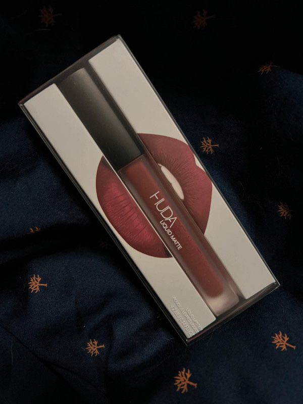 Рідка матова помада HUDA beauty - Liquid Matte Lipstick - First Class