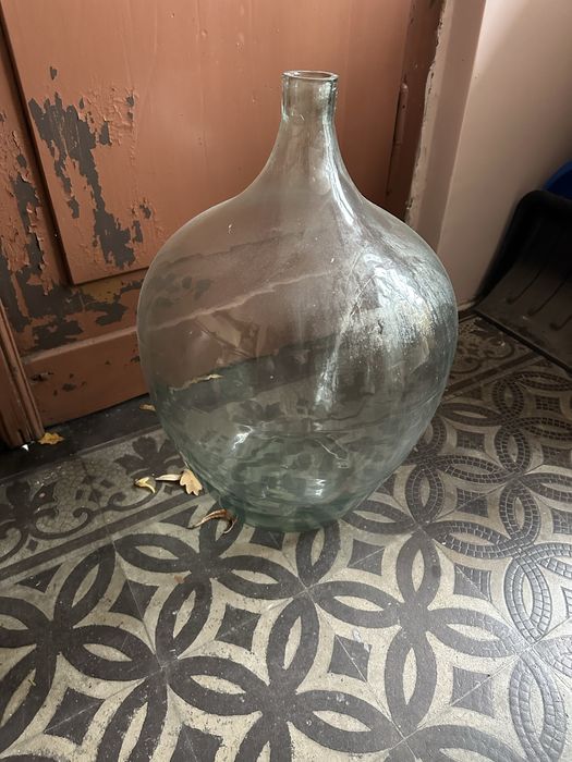 Butla do wina, gąsior, beczka do wina