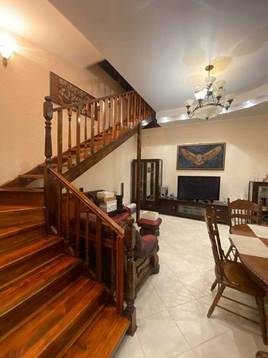 Двухуровневая квартира на Екатерининской.