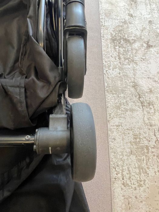 Коляска Maclaren Atom