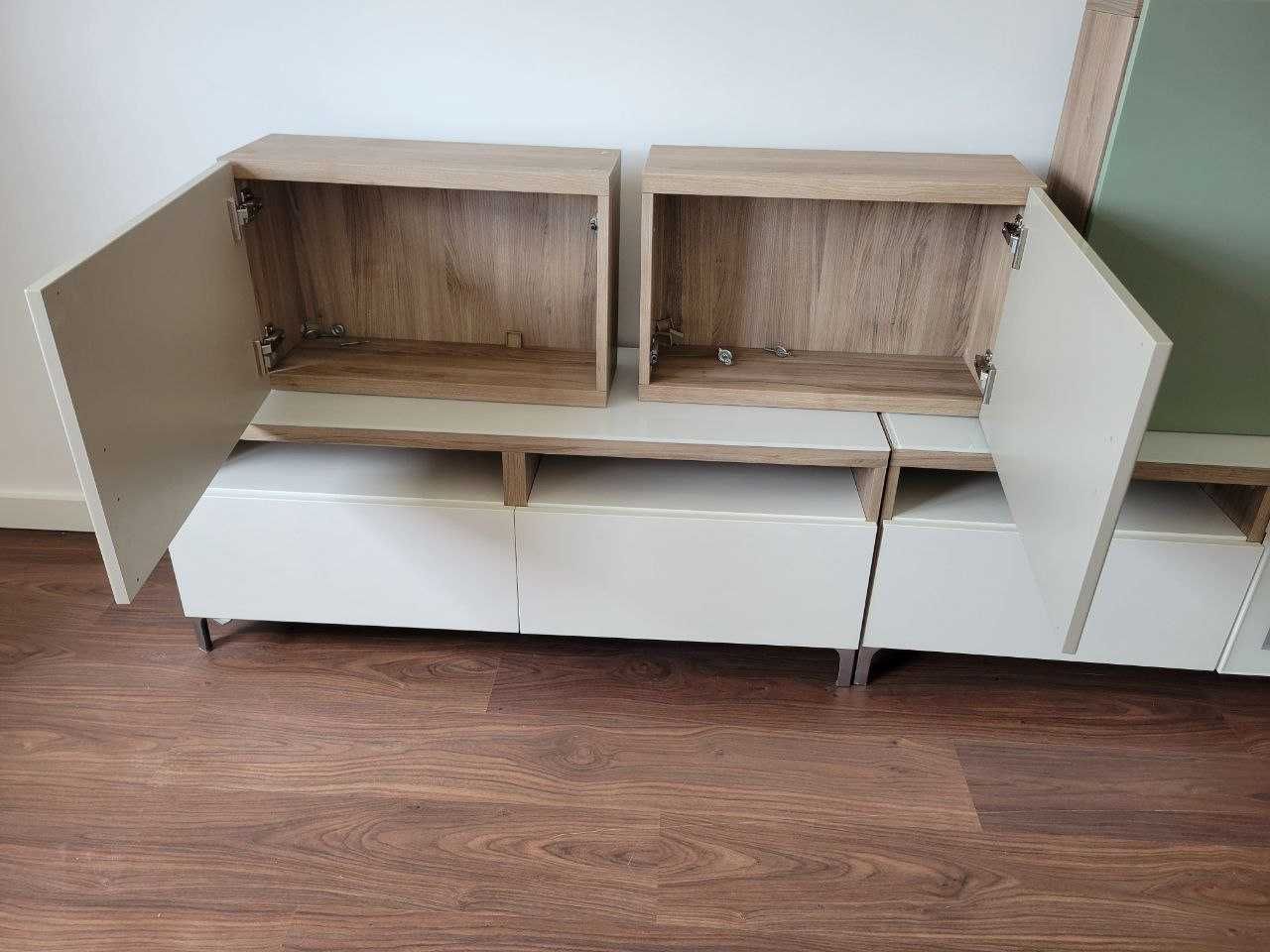 Estantes com portas BESTA IKEA quase novos