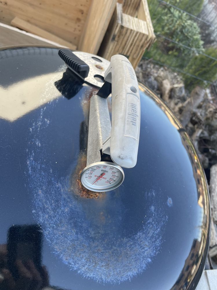 Grill weglowy Weber z gazowym rozpalaniem kubeł pokrowiec
