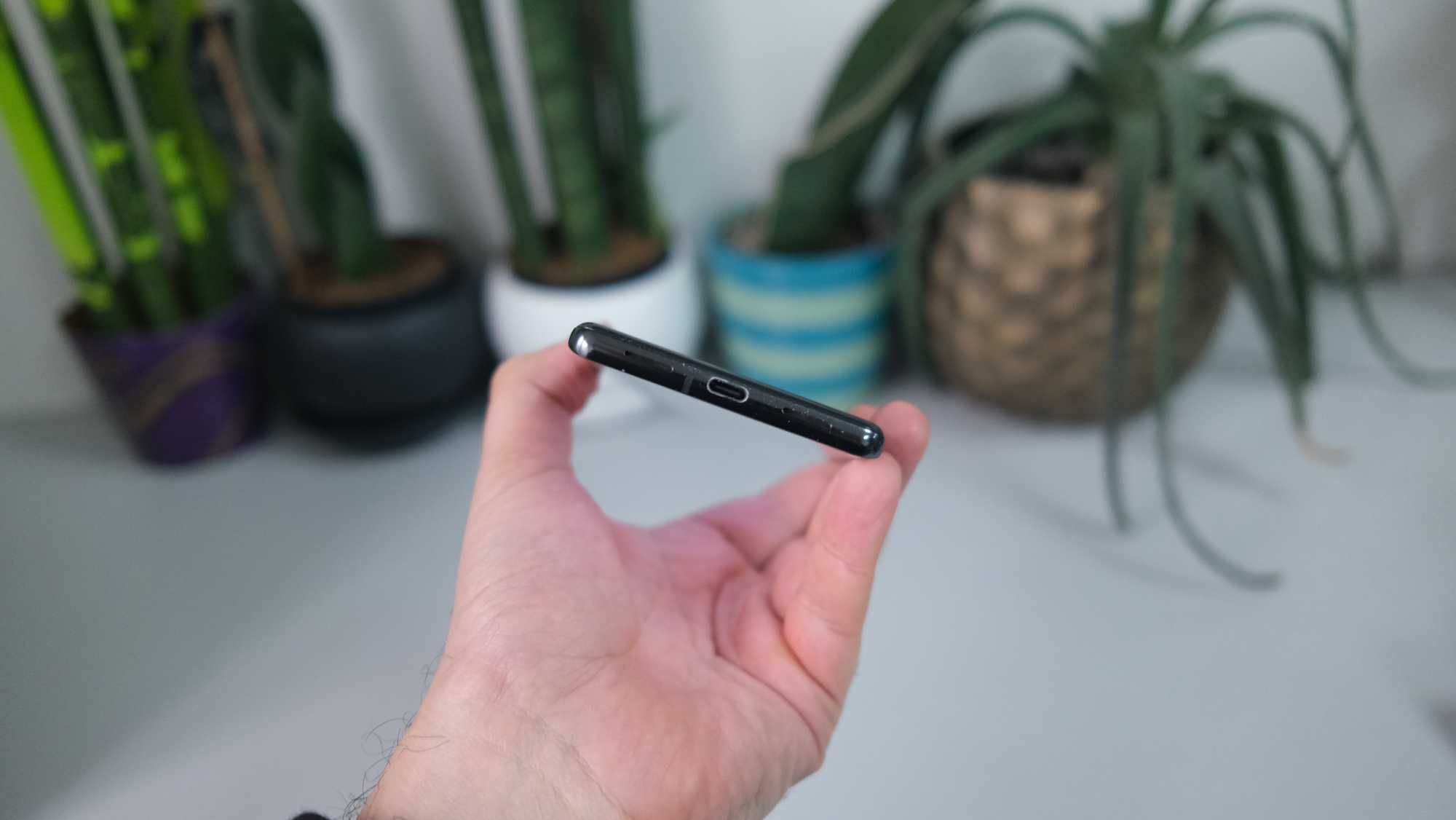 Google Pixel 7 Pro 12/128  GB Neverlock Obsidian Уцінка