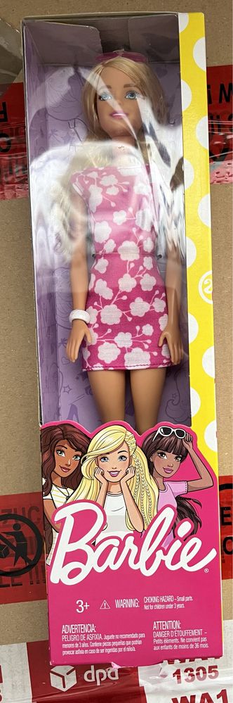 Nowa lalka Barbie w pudełku blondynka klasyczna