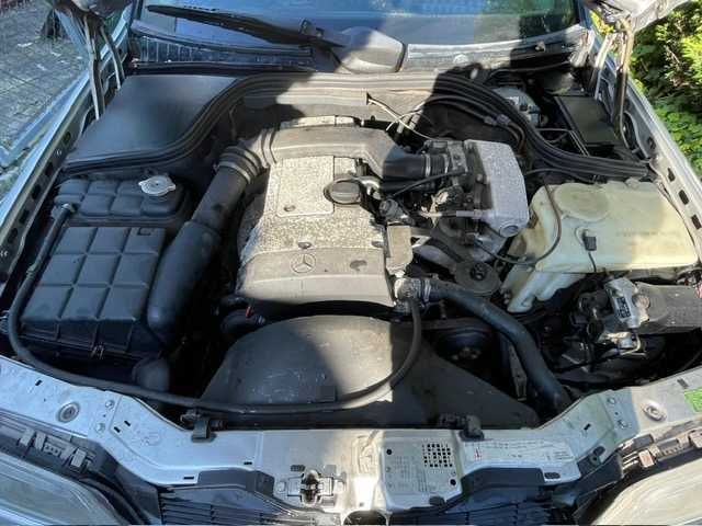 MERCEDES BENZ C180 SPORT BOM ESTADO PARA PEÇAS OU CIRCULAR