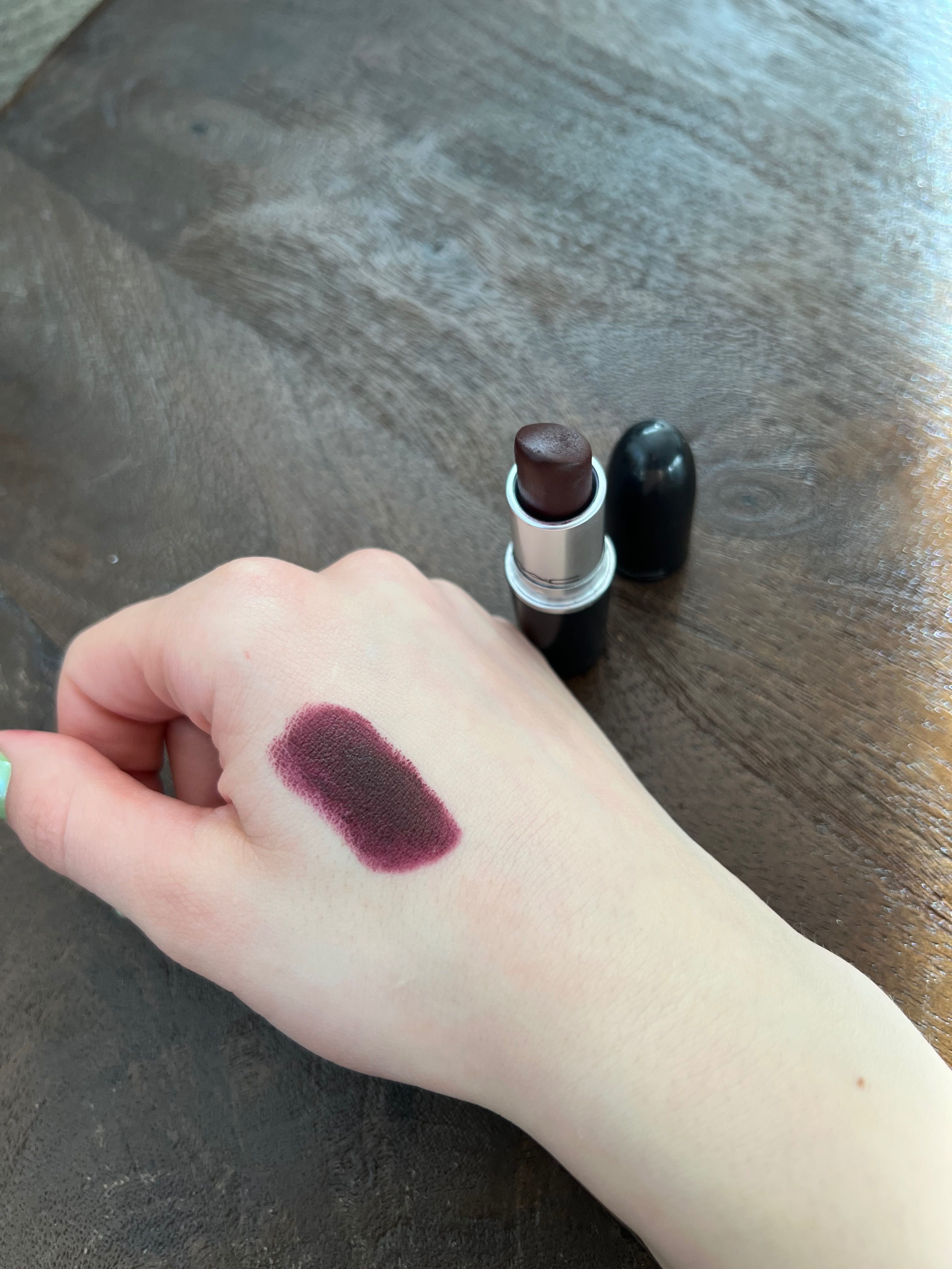Mac Cosmetics matowa pomadka do ust Living Legend Matte A64