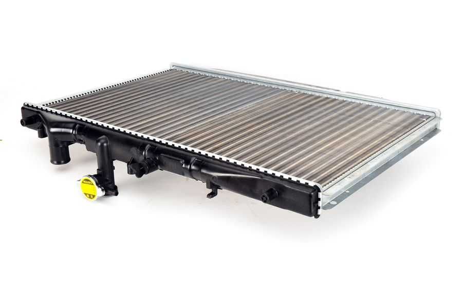 Mazda 626 GD, GV,GE, GF, GW, ЖД, ЖЕ,ЖВ,ЖФ Радіатор Радиатор охлаждения