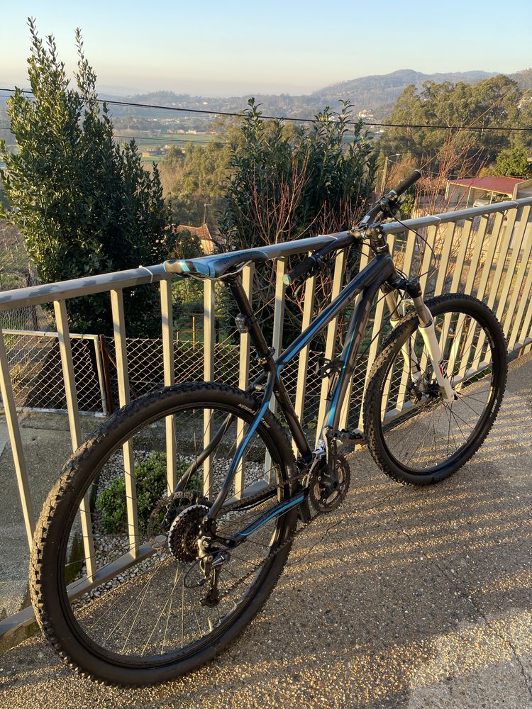 Bicicleta BH Peak 29 (Oferta suporte carro thule)