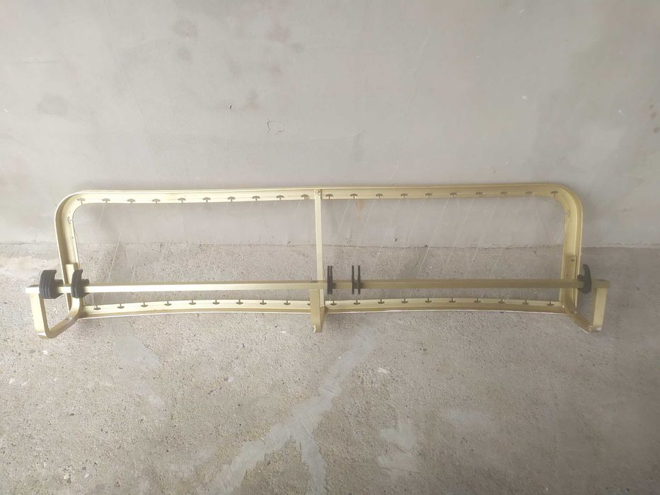 Wieszak na ubrania autobusowy, PRL, vintage, 87cm