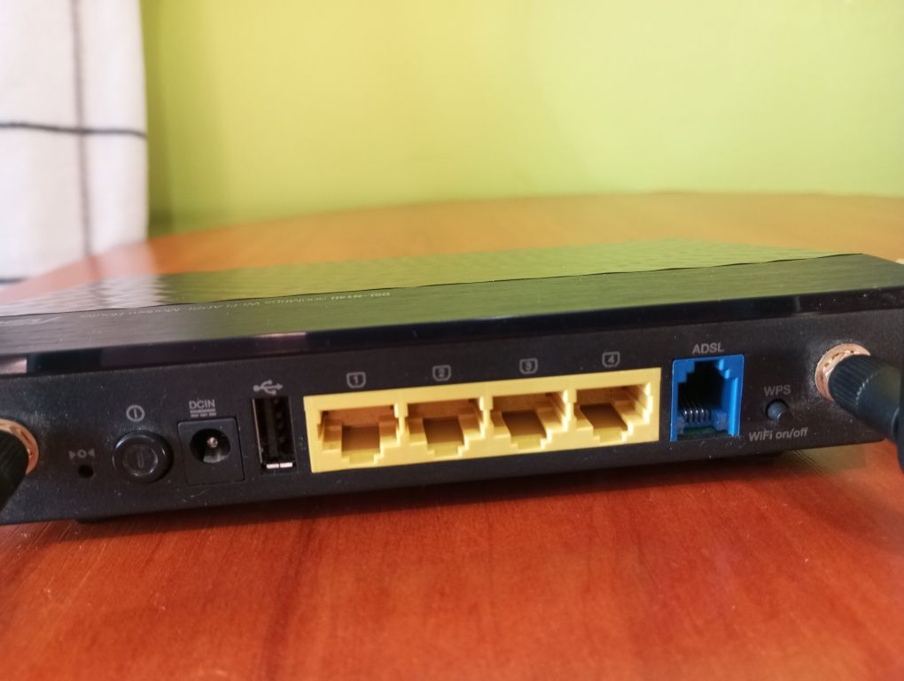 Router ASUS DSL-N14U